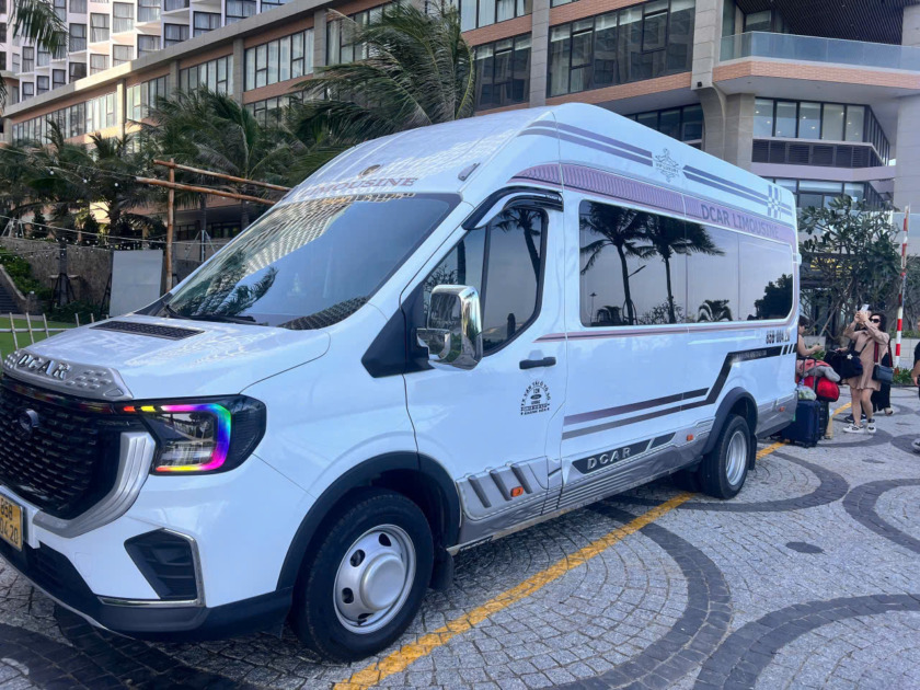 xe cưới hỏi tại Vĩnh Hy Thuê xe cưới 16 chỗ dành cho gia đình